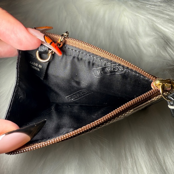 COACH Signature Zip Top Coin Purse, Card holder and keychain! - Picture 7 of 11